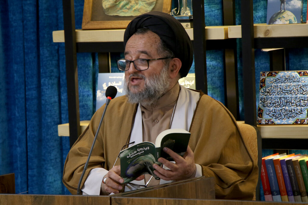 01 حجت الاسلام و المسلمین پورطباطبایی