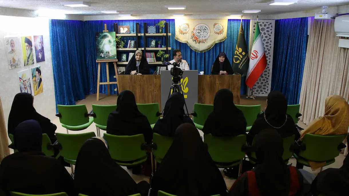 گزارش تصویری نشست نقد و بررسی کتاب صدای فرشتگان