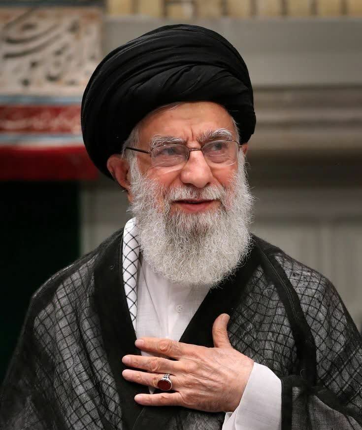 معرفی کتاب هایی برای شناخت بیشتر رهبر شهید انقلاب در عطف کتاب جمکران