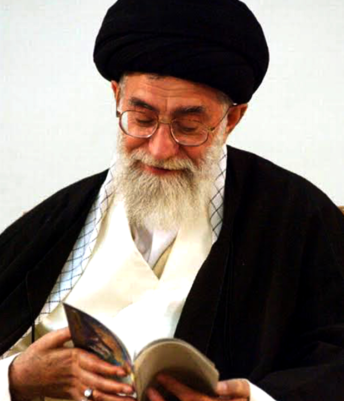 از خون دل تا شهادت؛ ۴ کتاب پرفروش نمایشگاه مجازی در مکتب رهبری