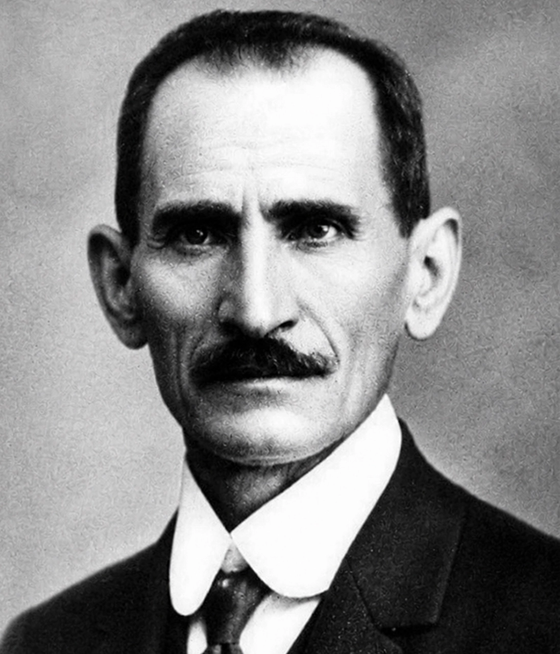 چرا اسقف برجسته مسیحی مسلمان شد؟