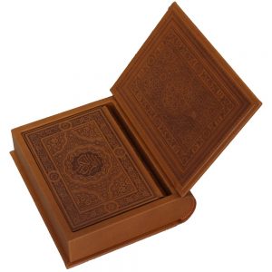 قرآن عطری وزیری جلد و جعبه چرم